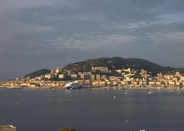 Mare E Vista 아파트 아작시오
